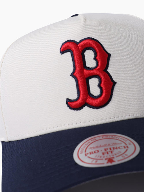 MNBX00413_WHTCRMNVY_2_ocrqwi_1768863731