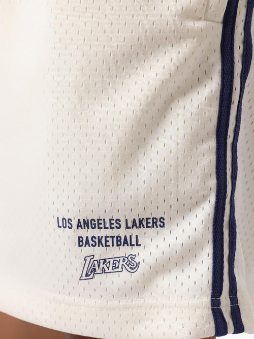 MNLL4001_EGRT001_2_f090uv_1765413359